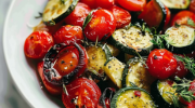 Calabaza Italiana Salteada con Ajo y Tomate